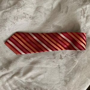 BCBG attitude 100% silk tie